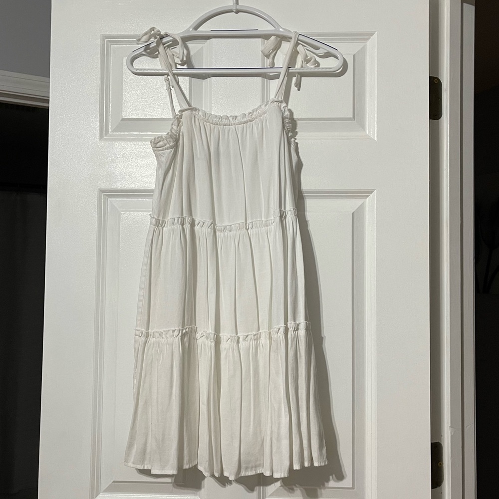 White flowy dress - size S